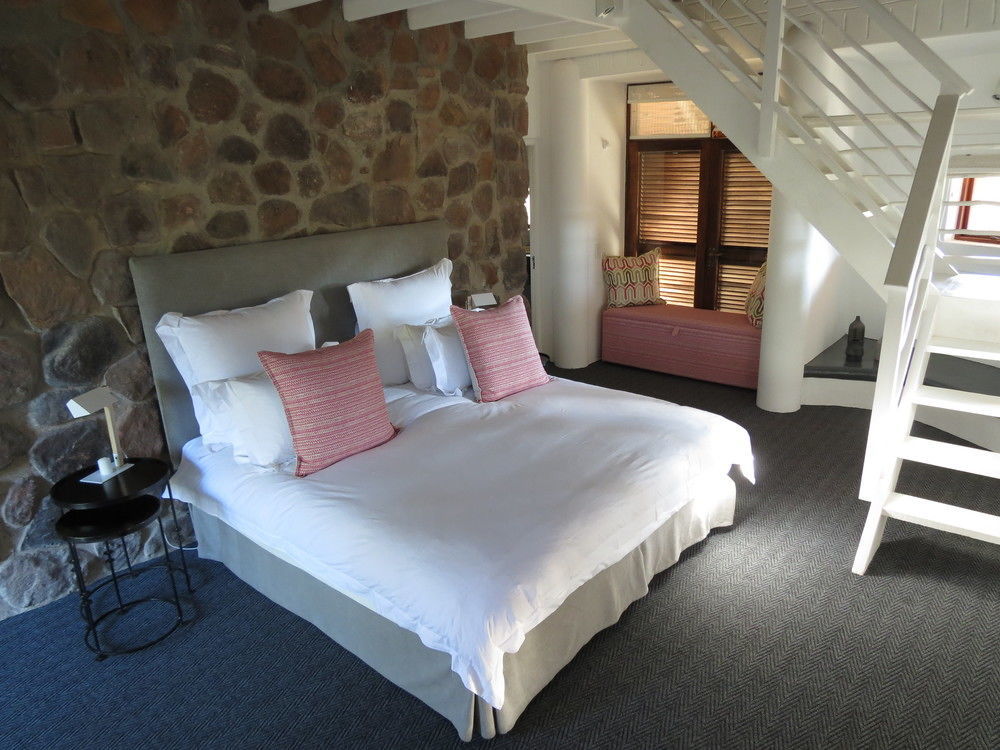 Ekuthuleni Lodge สตรานด์ ภายนอก รูปภาพ