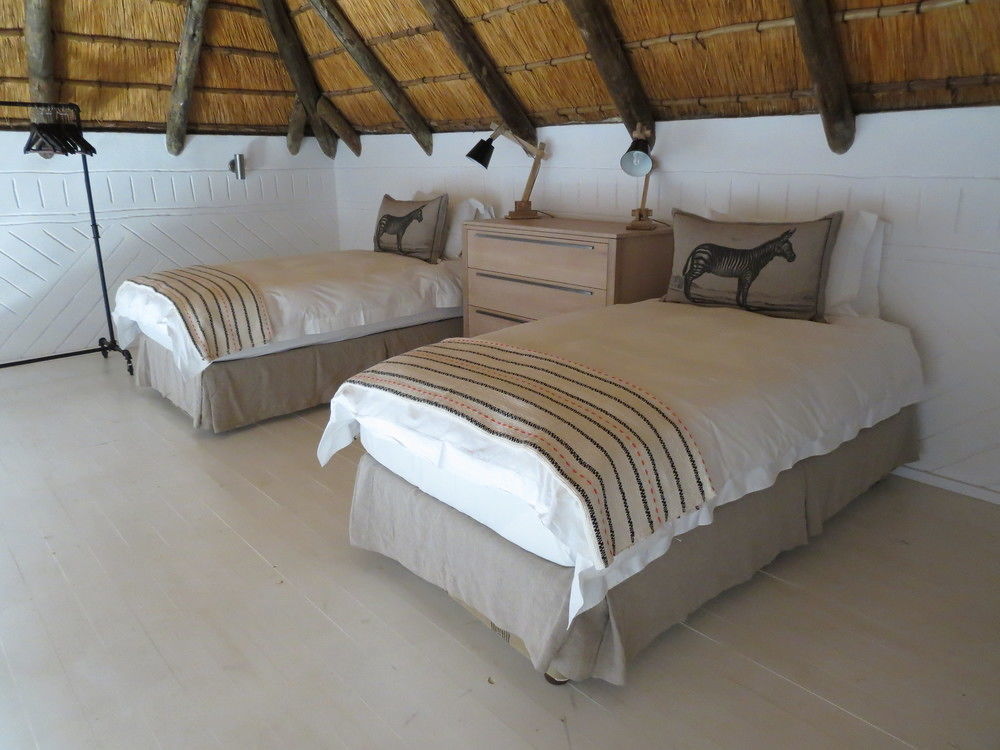 Ekuthuleni Lodge สตรานด์ ภายนอก รูปภาพ